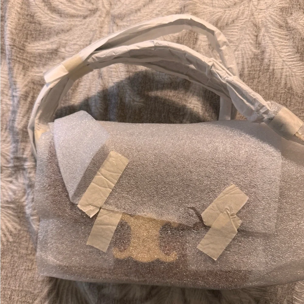 Celine Teen Triomphe Crossbody Bag in nabuck. Camel color - Picture 8 of 13